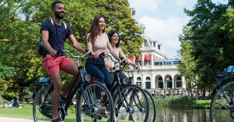 Rent a bike in Amsterdam | 1, 2, 3+ hours - What the bike is like on the road