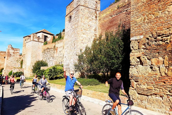 Rent a City Bike: Full Day 24 hours - Starting in Soho, near the port and old town
