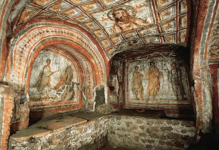 Roma: DELUXE Appian Way Bike Tour, Catacombs Visit & Lunch - St. Callixtus Catacombs, 50 minutes underground