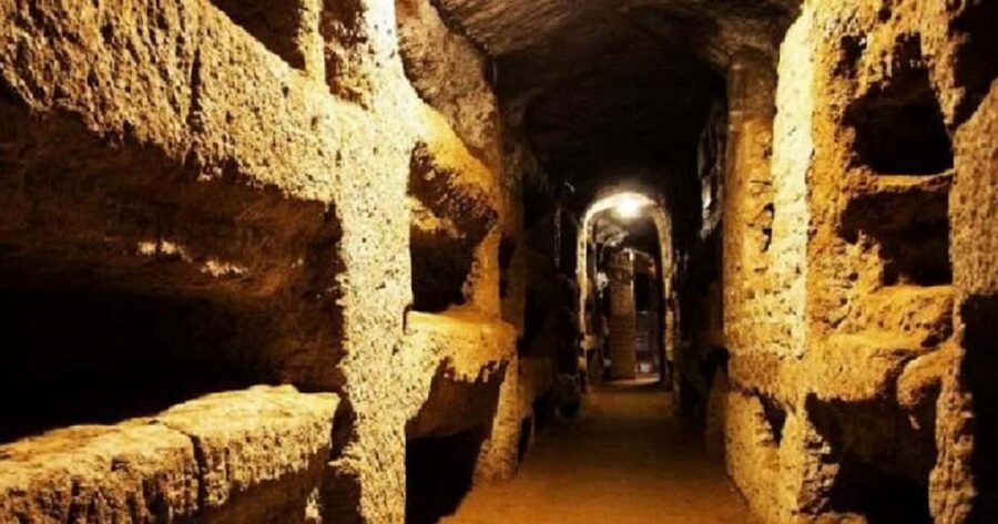 Roma: DELUXE Appian Way Bike Tour, Catacombs Visit & Lunch - Circus of Maxentius and Baths of Caracalla