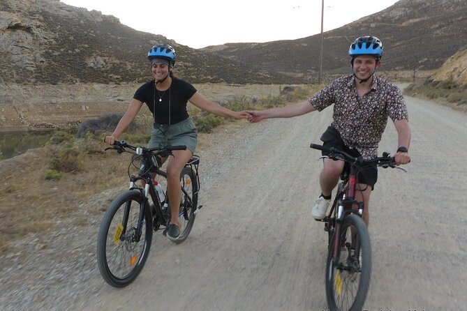 Romantic Cycling Tour with Private Picnic at the beach - Arriving at Fokos Beach