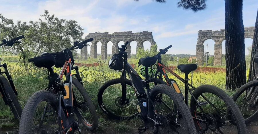 Rome: Appian Way Aqueducts Bike Tour (UPG Catacombs & Lunch) - Parco degli Acquedotti and six Roman aqueducts
