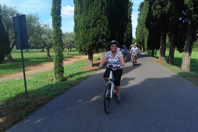 Rome: Appian Way, Aqueducts & Catacombs (Small Group or Private) - Aqueducts Park and the Roman countryside