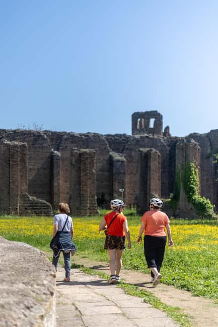 Rome: Appian Way & Aqueducts E-Bike Tour (Catacombs & Food) - Aqueduct Park and the biggest views of the ride