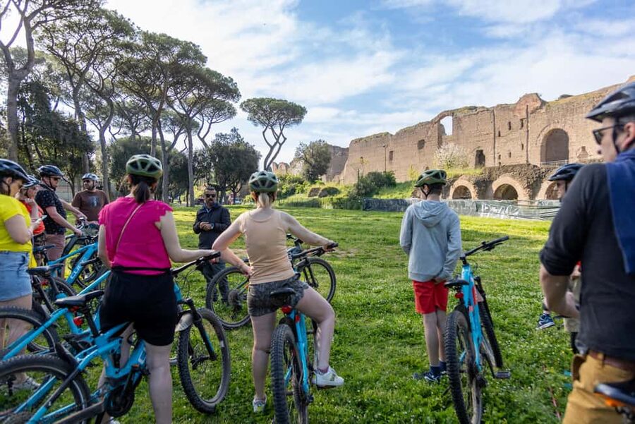 Rome: Appian Way & Aqueducts E-Bike Tour (Catacombs & Food) - Lunch or aperitivo: a useful upgrade