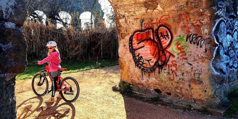 Rome: Appian Way & Catacomb Sunset E-bike Tour with Aperitif - Getting Started at Viale Aventino