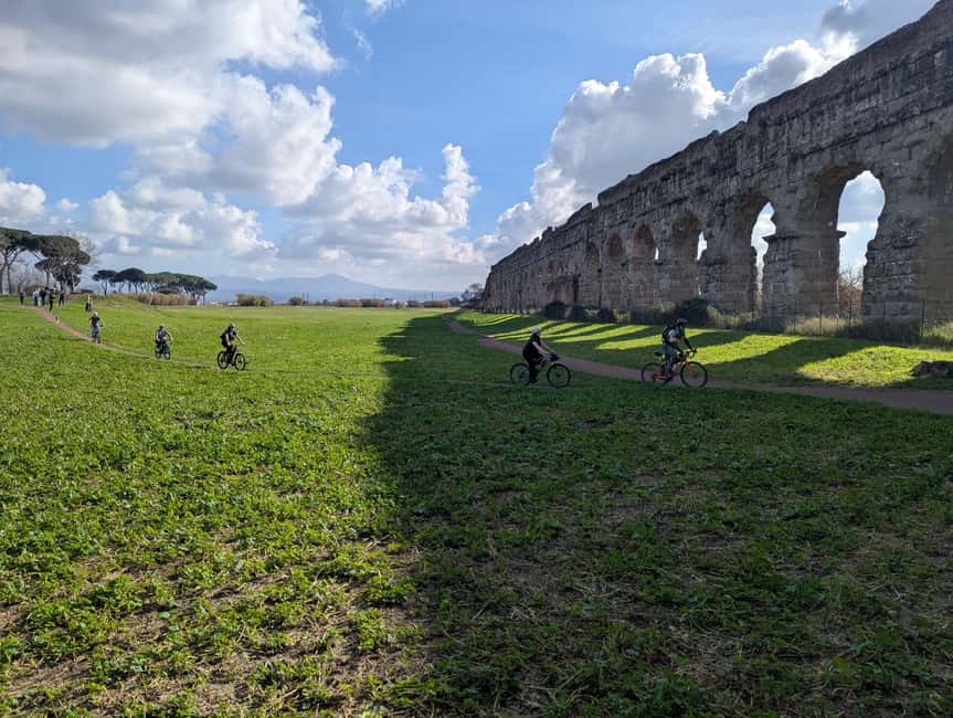 Rome: Appian Way, Catacombs & Aqueducts by eBike + Transfer - Key points at a glance