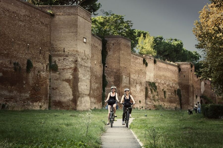 Rome: Appian Way, Catacombs, & Roman Aqueducts E-bike Tour - Riding the 2,300-year-old Appian Way