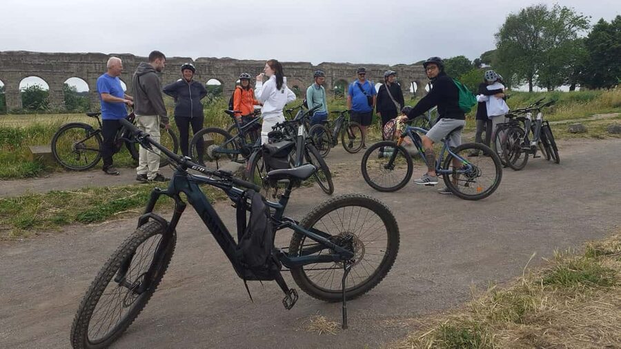 Rome: Appian Way E-Bike Tour Catacombs, Aqueducts & Picnic - The Aqueducts in Parco degli Acquedotti