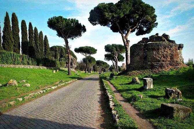 Rome: Appian Way E-bike Tour, Catacombs, Aqueducts & Transfer - Aqueduct Park and the great Roman arches