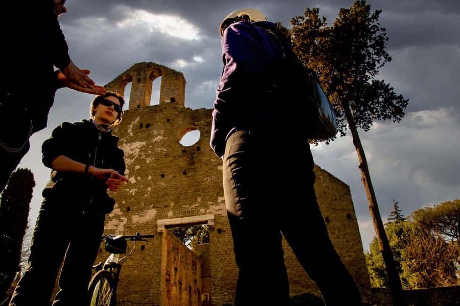 Rome: Appian Way Underground Catacombs Bike Tour with Lunch - Riding the Appian Way and the Roman countryside