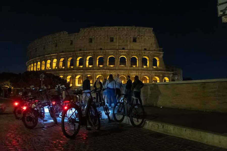 Rome by Night: E-bike Small Group Tour -Food & Wine (Option) - Why an e-bike works so well in Rome after dark