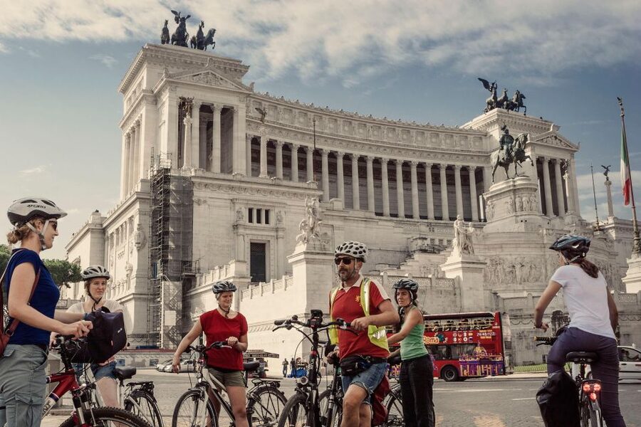 Rome: Cannondale E-Bike Tour of Top Landmarks & More - Why an e-bike works so well in Rome