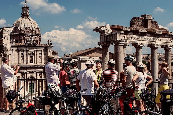 Rome City Small Group Bike Tour with quality Cannondale EBike - Ending above the Roman Forum