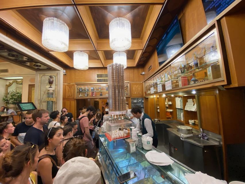Rome :guided night e-bike tour with typical ice-cream - The guide can make or break the evening