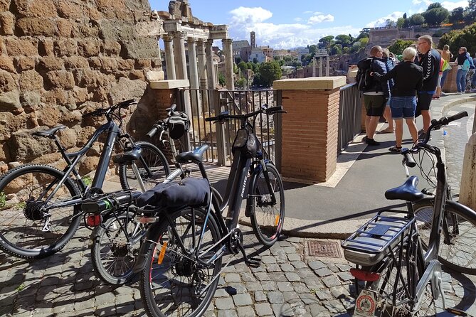 Rome Highlights by E-Bicycle Small group - Secret corners, snacks, and route changes