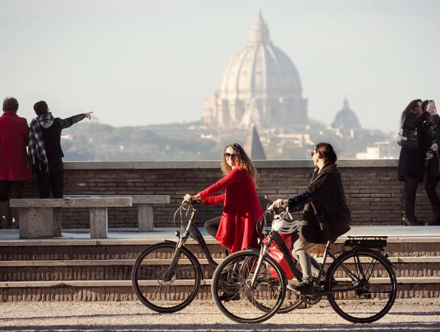 Rome: Panoramic Off-the-beaten-track Cannondale E-Bike tour - The Garden of Oranges and the Aventine Hill view
