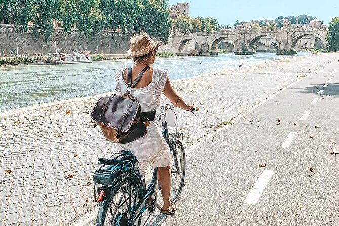 Rome's Best by E-bike: Guided City Tour (Small Group or Private) - Trevi Fountain and the ride back