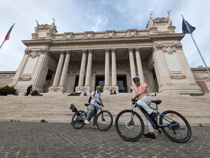 Rome: Villa Borghese E-Bike Tour (Small Group or Private) - Small group or private ride?