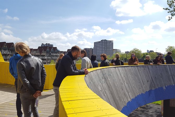 Rotterdam Bike Tour - all the Highlights - Cube Houses: Rotterdam’s first visual jolt