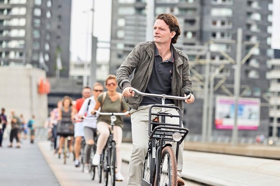 Rotterdam: Food Tour by Bike - Timing, weather, and what to carry