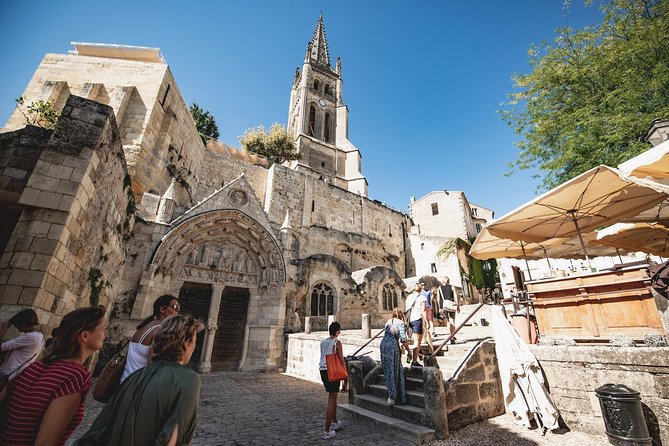 Saint-Emilion Electric Bike Day Tour with Wine Tastings & Lunch - Château Ambe Tour Pourret and a picnic under the trees