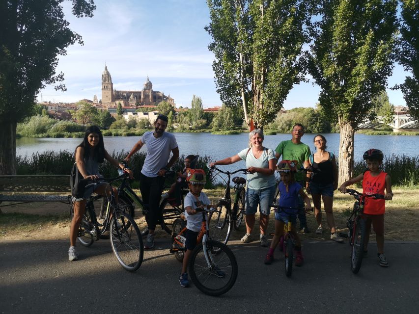 Salamanca: Guided Sightseeing Tour by Bicycle - Starting near the center and finding your bearings