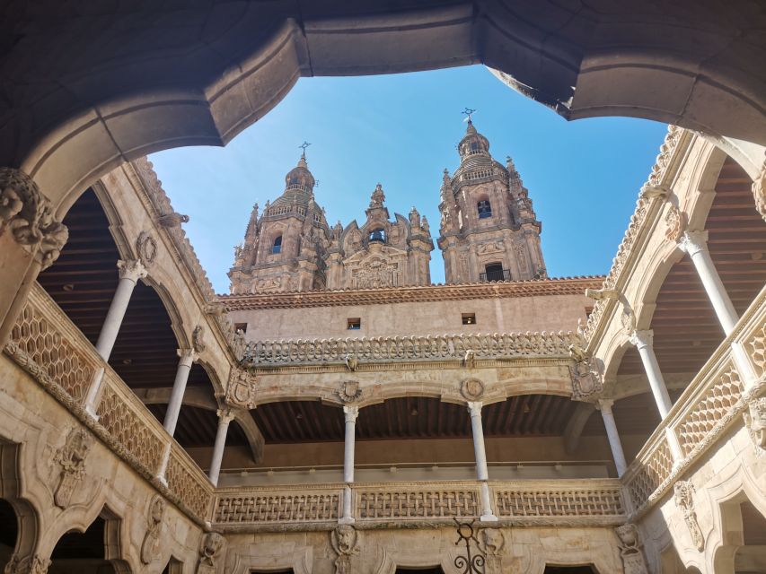 Salamanca: Guided Sightseeing Tour by Bicycle - The Old and New Cathedral