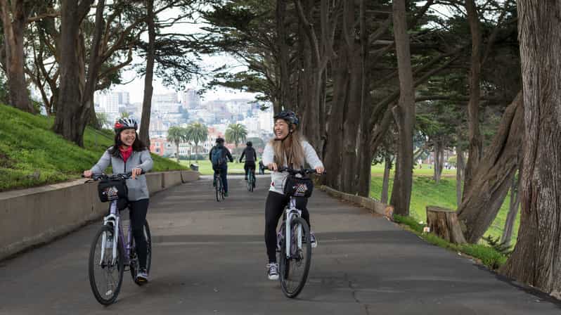 San Francisco: 1 Day Self Guided Bike Rental - Fort Point and the Presidio