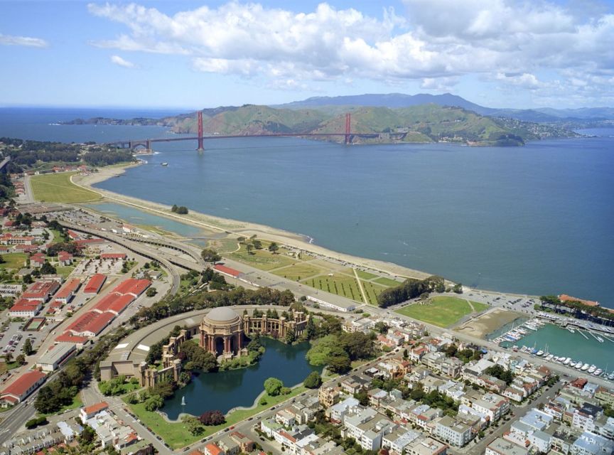 San Francisco: Golden Gate Bridge to Sausalito Bike Tour - The downhill ride into Sausalito