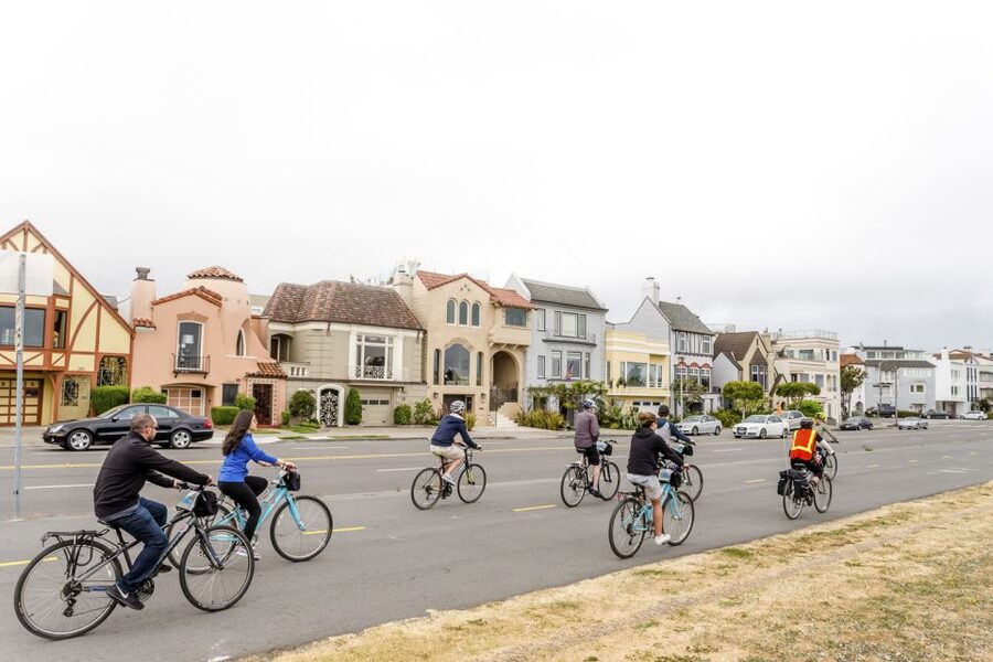 San Francisco: Golden Gate Bridge to Sausalito Cycling Tour - The Palace of Fine Arts and Crissy Field