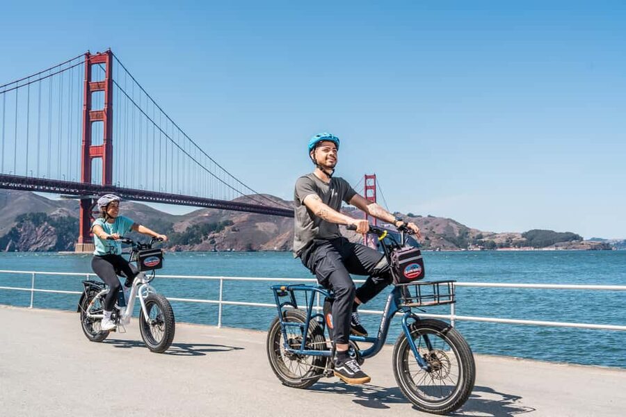 San Francisco: Self-Guided Electric Bike Rental - The Palace of Fine Arts makes a worthwhile pause
