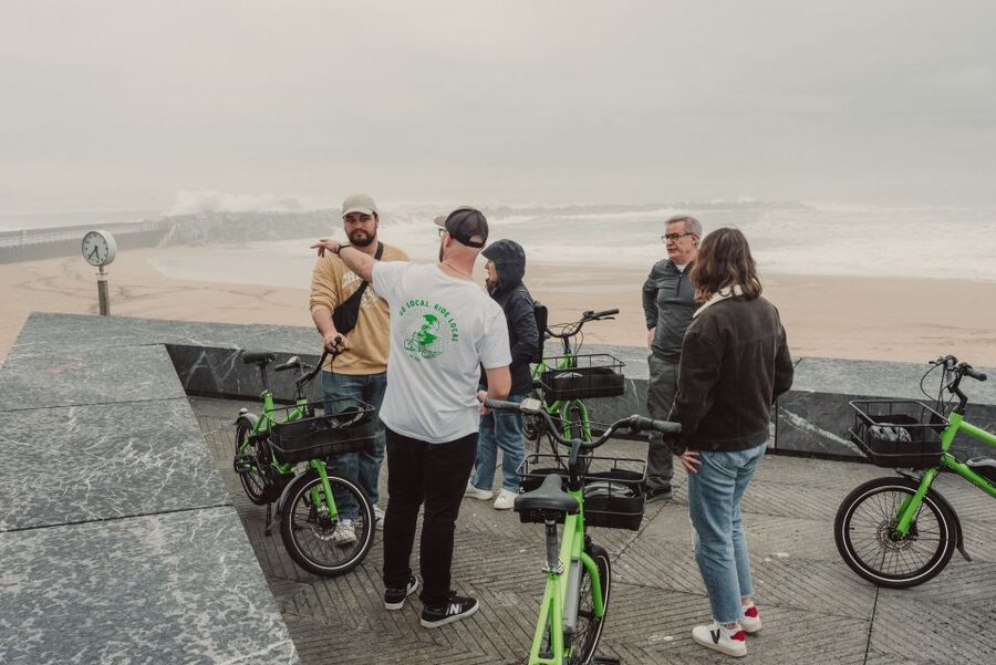 San Sebastian: Guided E-Bike Tour - Antiguo, Egia, and the less familiar side of town