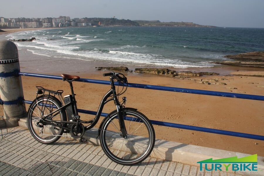 Santander: Guided Tour by Electric Bike - The Sardinero beaches by bicycle