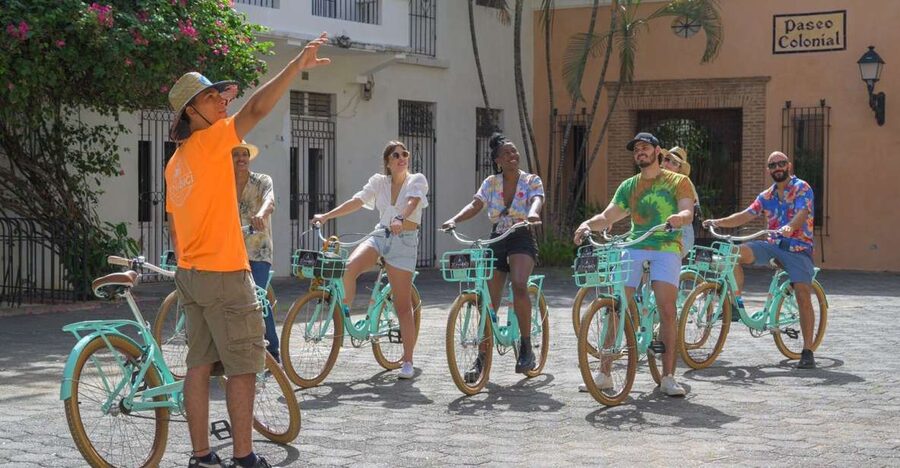 Santo Domingo: City Highlights Guided Bike Tour - Plazas, ruins, and Caribbean views