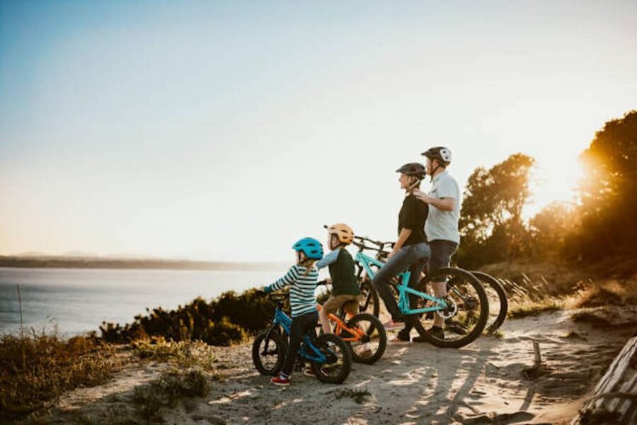 Seattle: 2.5 hour City Electric Bike Tour - Starting beside the Edgewater Hotel