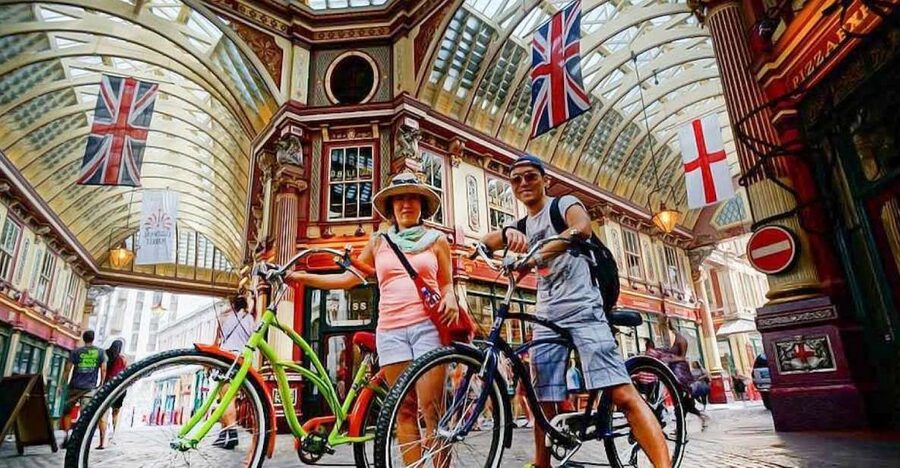 Secret London Tour by Bike - The memorable crossing of Tower Bridge