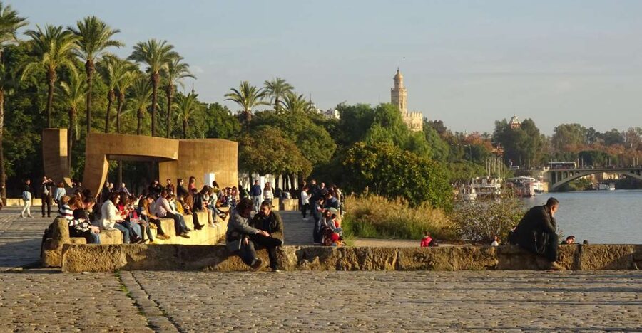 Seville: 2.5-Hour Evening Electric Bike Tour - Starting near the cathedral and bullring