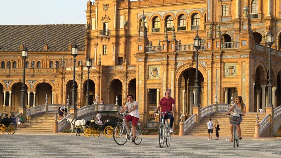 Seville: Guided Sunset Bike Tour - Palacio de San Telmo and the grand southern quarter