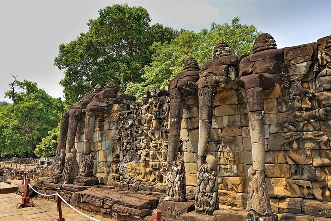 Siem Reap: Angkor Wat Sunrise Bike Tour & Jungle Breakfast - The Terrace of the Elephants by bike