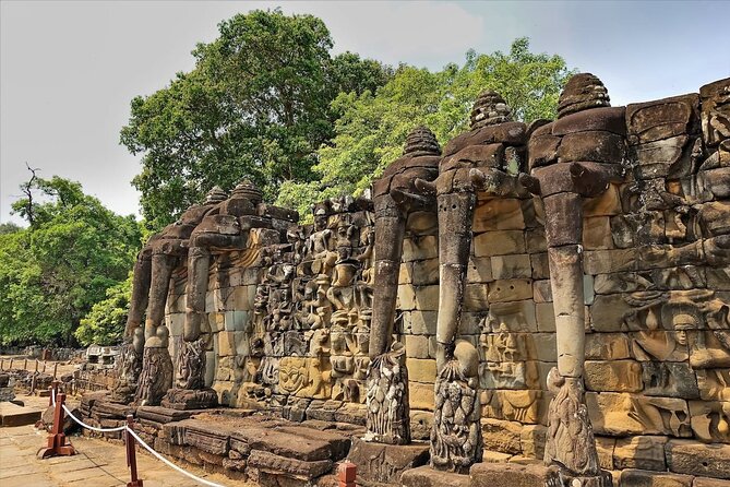 Siem Reap: Bike the Angkor Temples - Full-Day 30km Tour - Heat, clothing, and physical demands