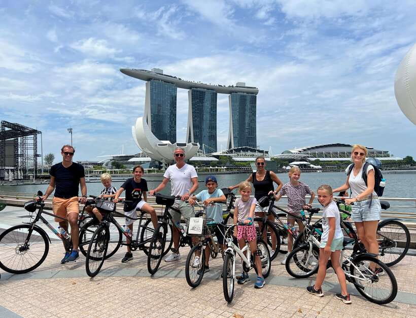 Singapore: Historical Half-Day Bike Tour - Public housing, markets, and everyday Singapore