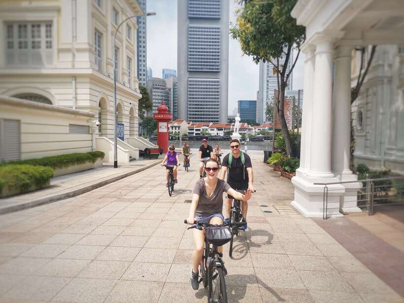 Singapore: Historical Half-Day Bike Tour - Raffles, wartime memory, and the colonial center