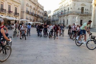 Siracusa tour on high tech bike