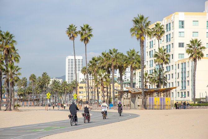 Small-Group Electric Bike Tour of Santa Monica and Venice - How much riding versus stopping should you expect?