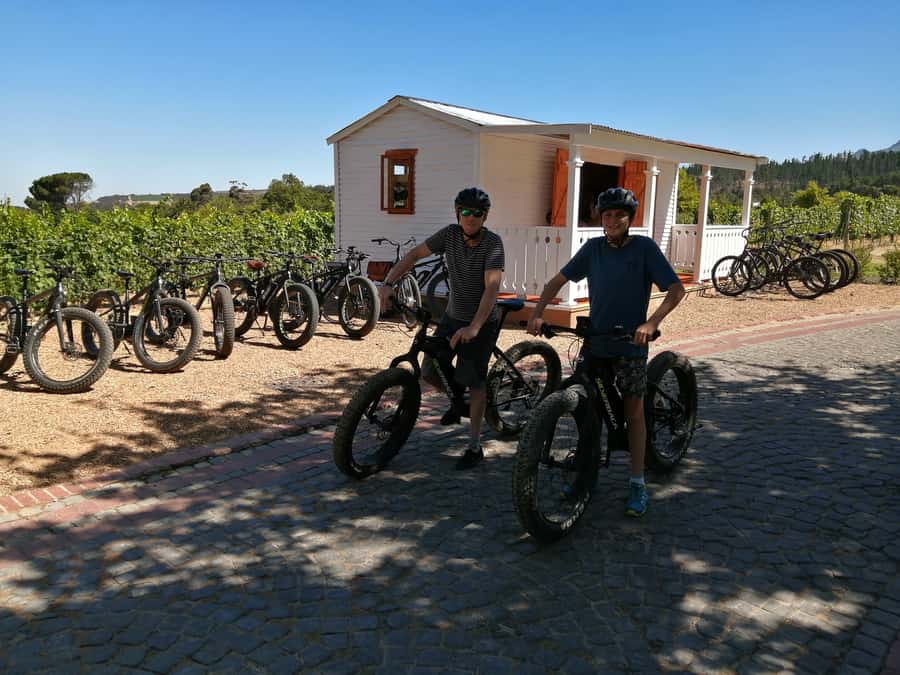 Stellenbosch: Wine Farm E-Bike Guided Tour - Starting at Lanzerac and getting ready
