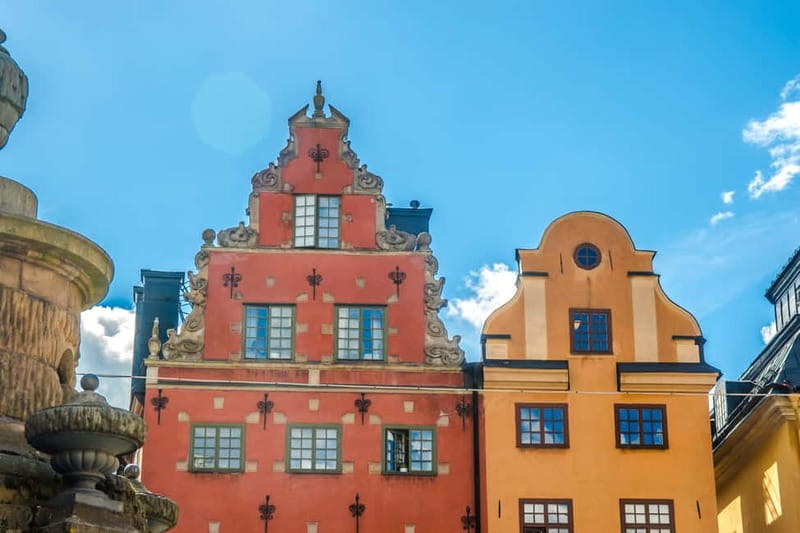 Stockholm: Guided Bike Tour - Riddarholmen opens the history lesson