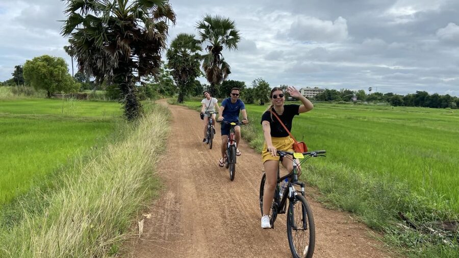 Sukhothai: Historical Park & Countryside Cycling Tour - From your hotel to Ban Khuai