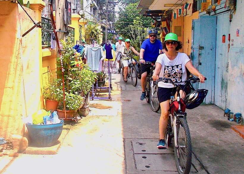 Thai culture and Bangkok local life guided bike tour - Riverside Lanes and Ordinary Bangkok