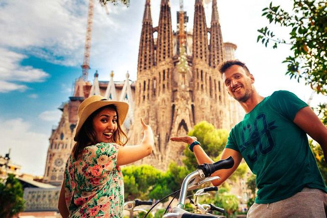 The Beauty of Barcelona by Bike: Private Tour - Casa Batlló and Palau Güell from the street
